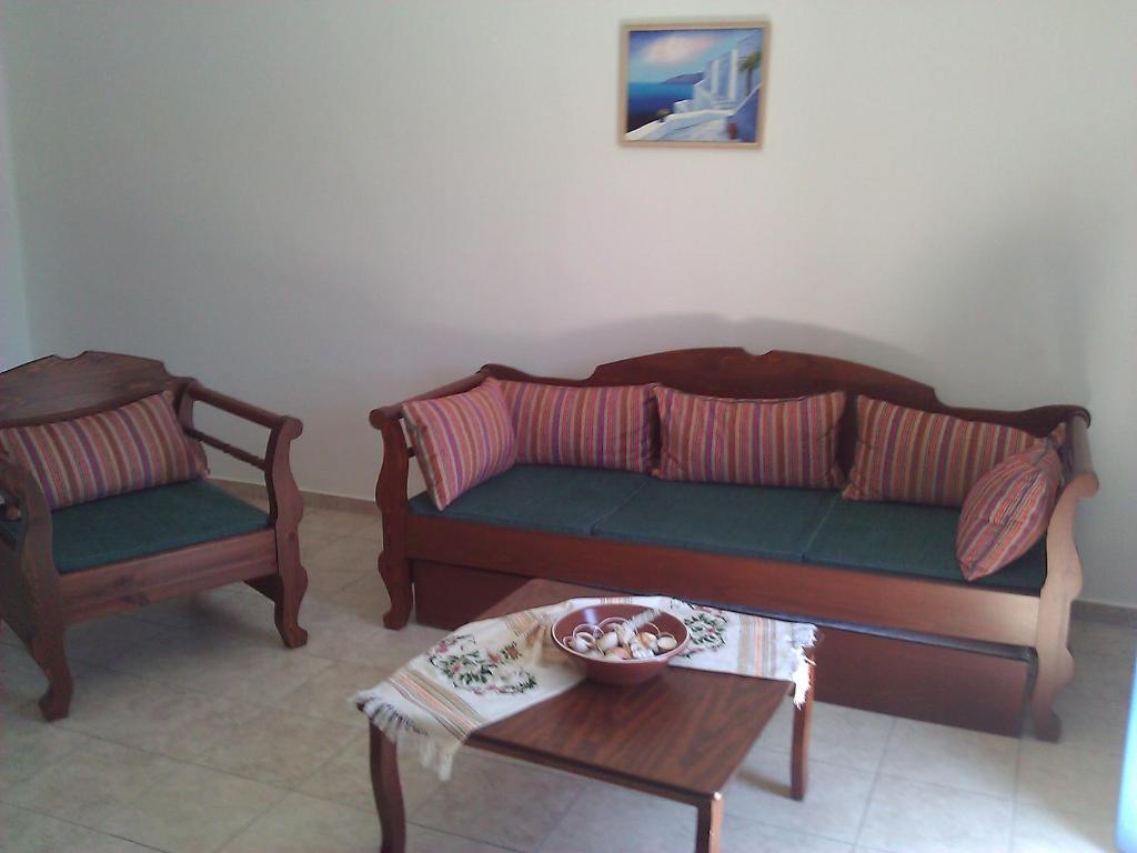 Agnanti Apartments Вати Экстерьер фото